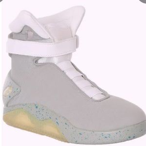 Back to the Future Marty McFly sneakers - Halloween costumes